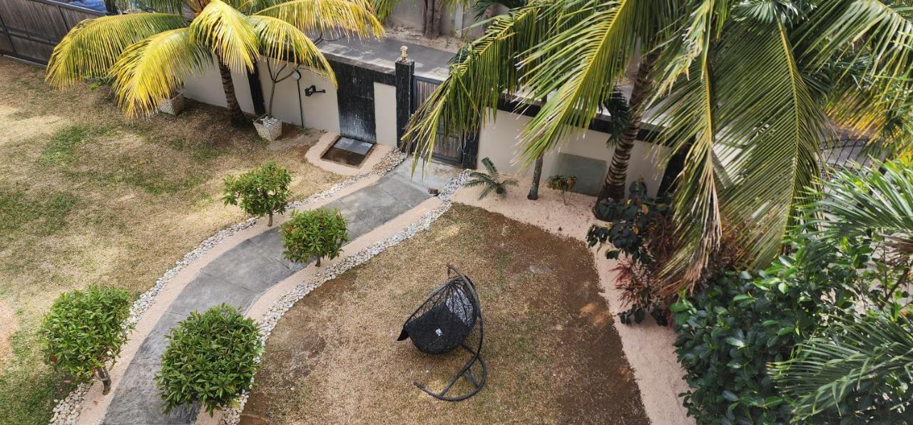 Number 7, 2Nd Floor, Pebble Bay Apartments With Garden View Grand Baie Esterno foto