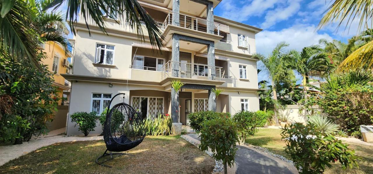 Number 7, 2Nd Floor, Pebble Bay Apartments With Garden View Grand Baie Esterno foto